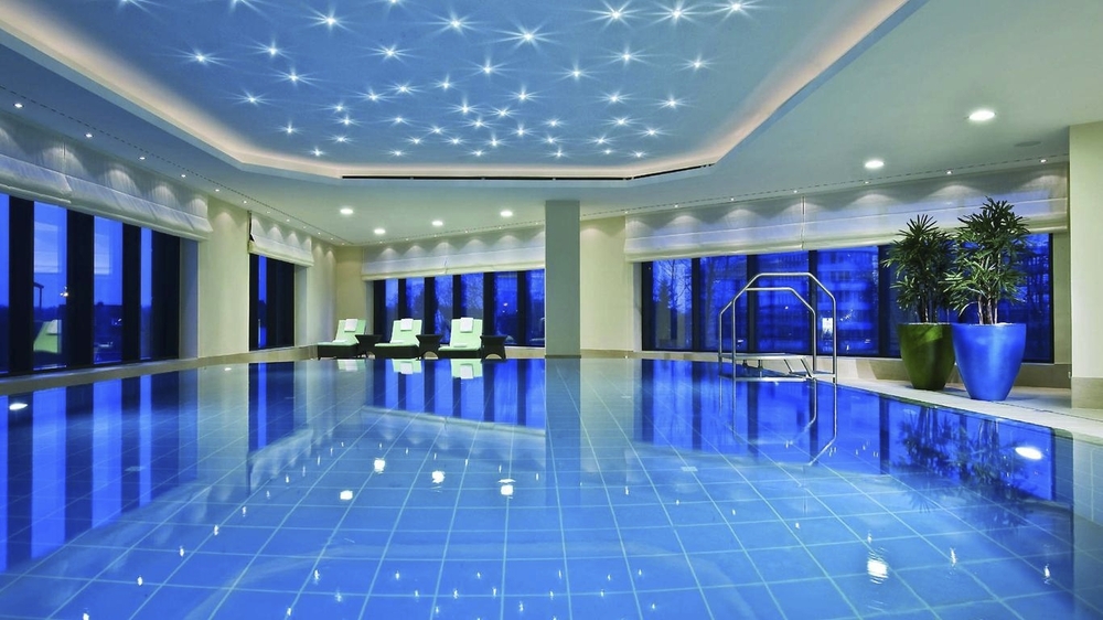 Schwimmbad im Maritim Hotel Düsseldorf