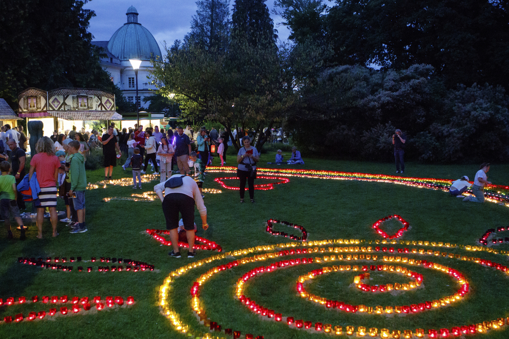 Lichterfest in Bad Wildungen bei Nacht
