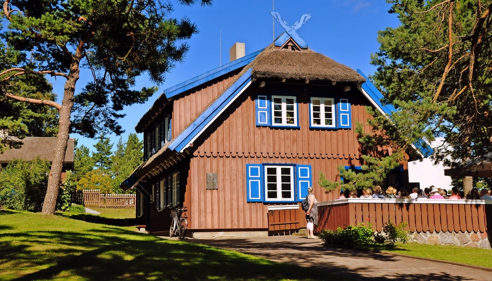 Typisches Holzhaus auf der Kurischen Nehrung 