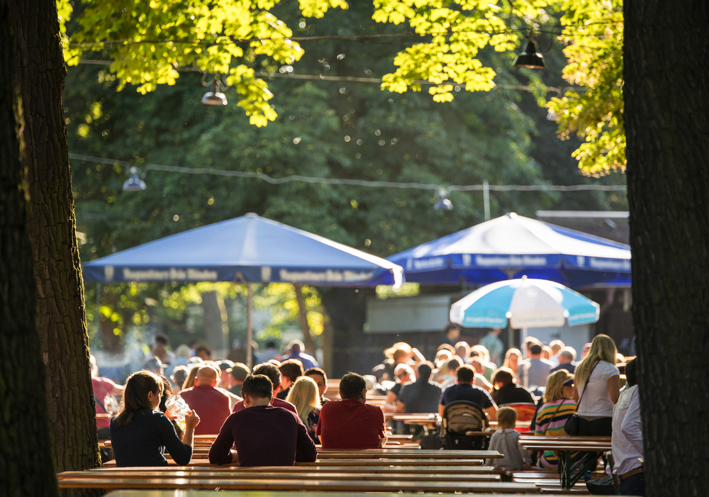 Biergarten in München: Tradition im Hirschgarten