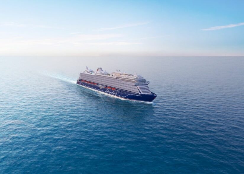 Mein Schiff von außen