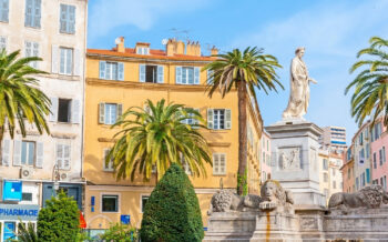 korsika-napoleon-statue