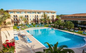 Außenansicht des Grupotel Playa de Palma Suites & Spa