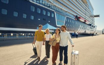 Paare vor dem Mein Schiff 2